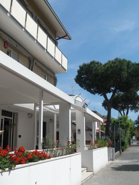 ホテル Giamaica Viserba Di Rimini エクステリア 写真